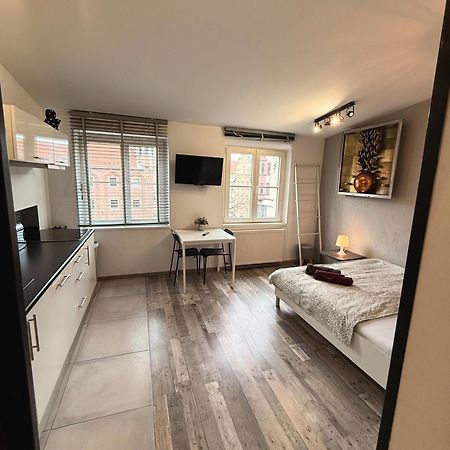 Apartament Z Widokiem Na Pomnik Kopernika - Rynek Staromiejski Torun Exterior photo