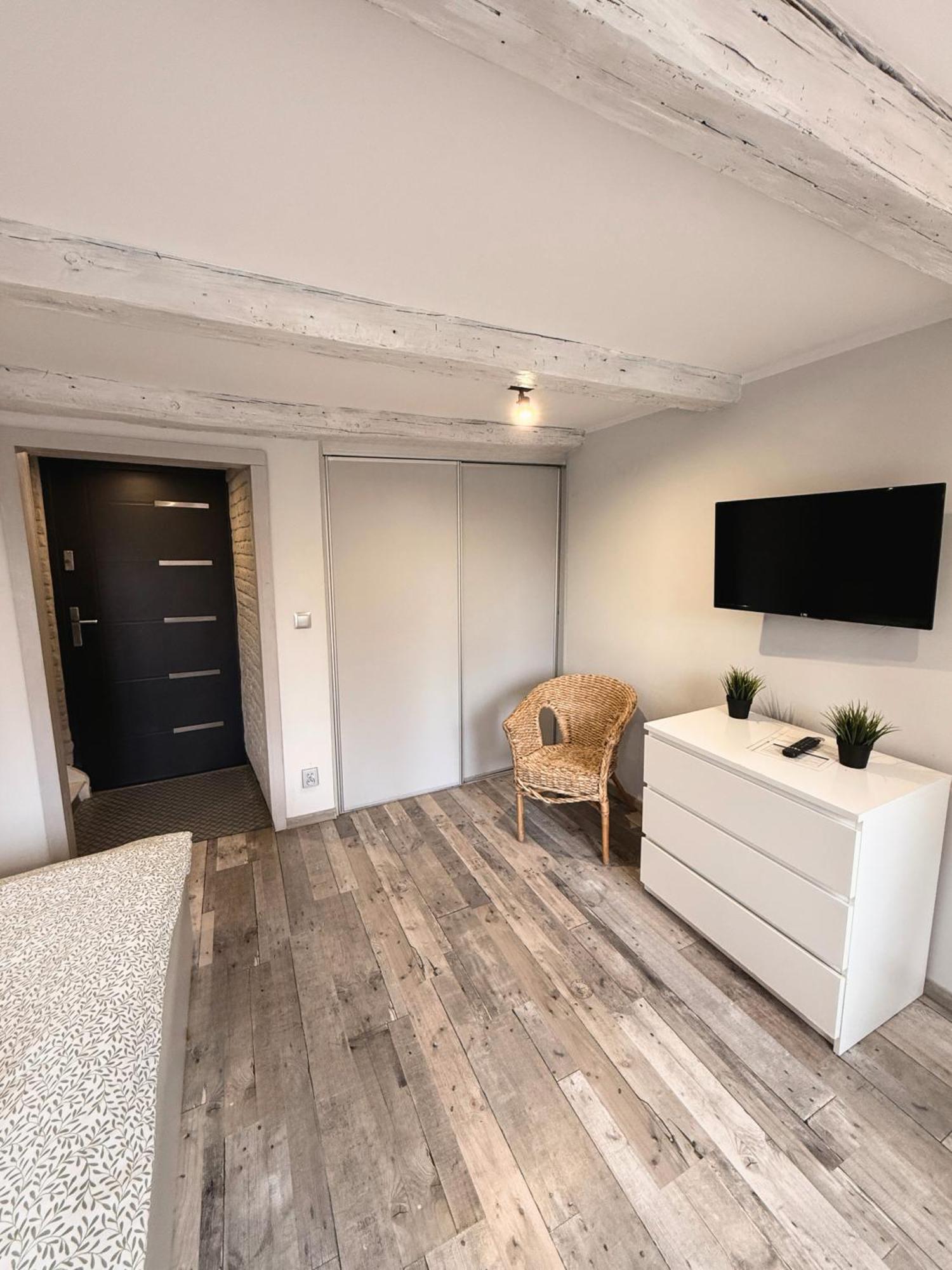 Apartament Z Widokiem Na Pomnik Kopernika - Rynek Staromiejski Torun Exterior photo