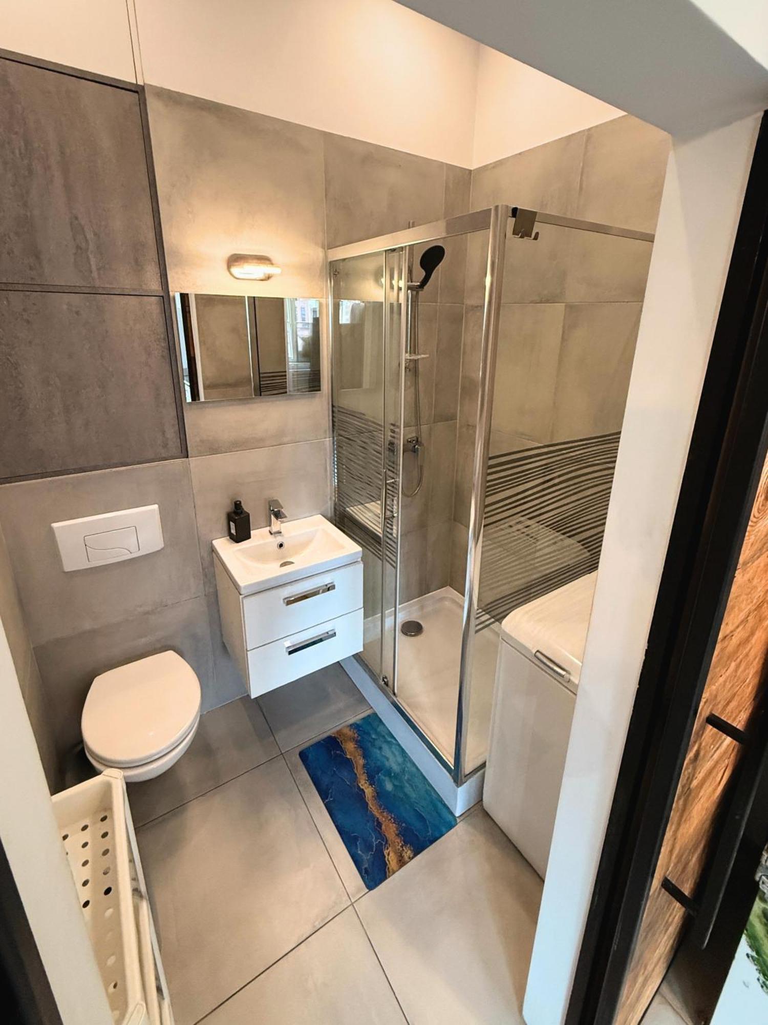 Apartament Z Widokiem Na Pomnik Kopernika - Rynek Staromiejski Torun Exterior photo
