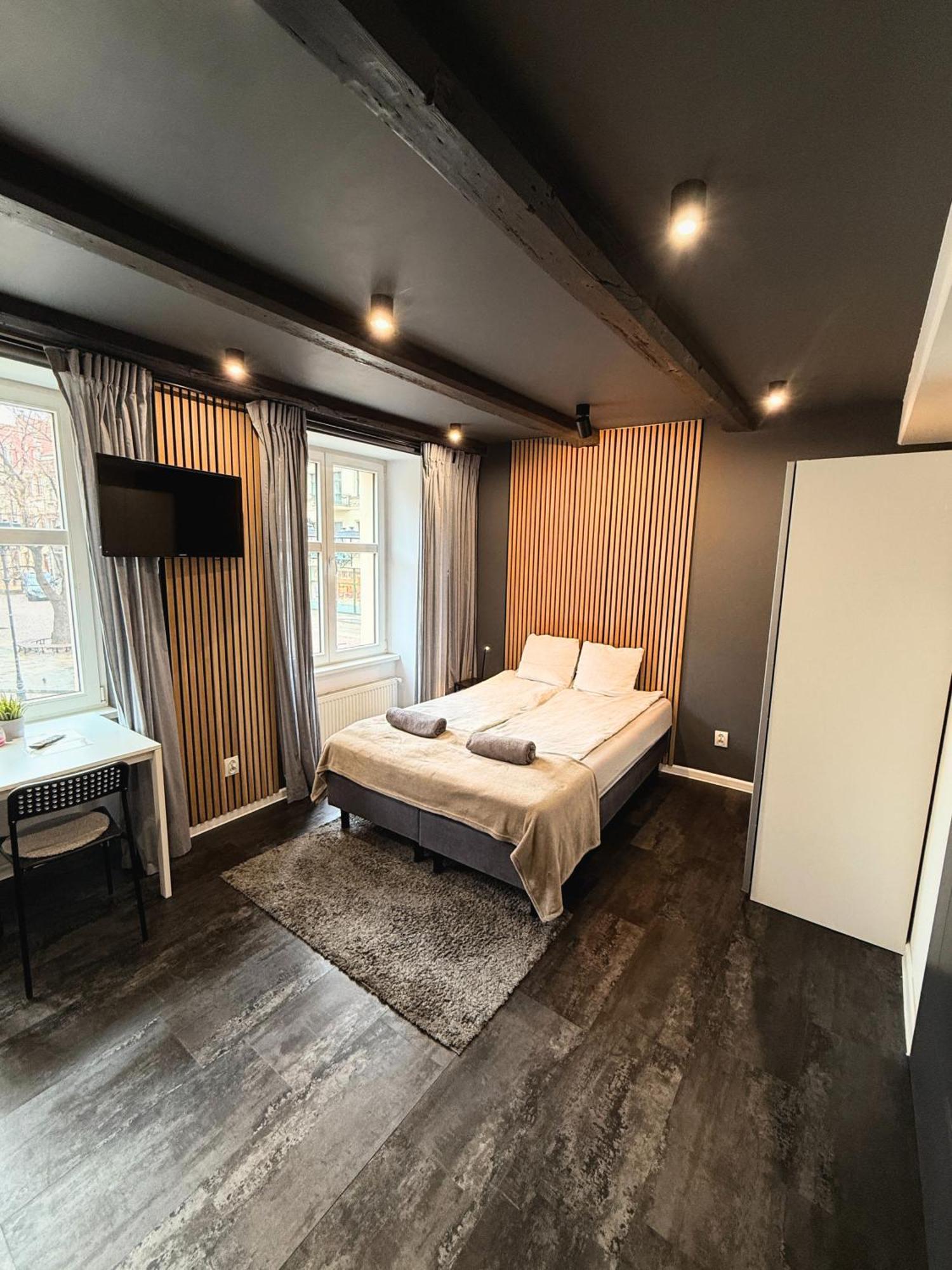 Apartament Z Widokiem Na Pomnik Kopernika - Rynek Staromiejski Torun Exterior photo